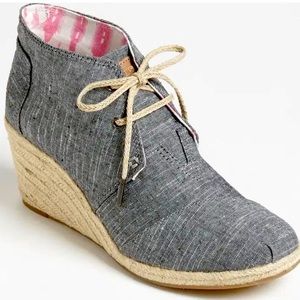 TOMS Chambray Wedge Booties W9